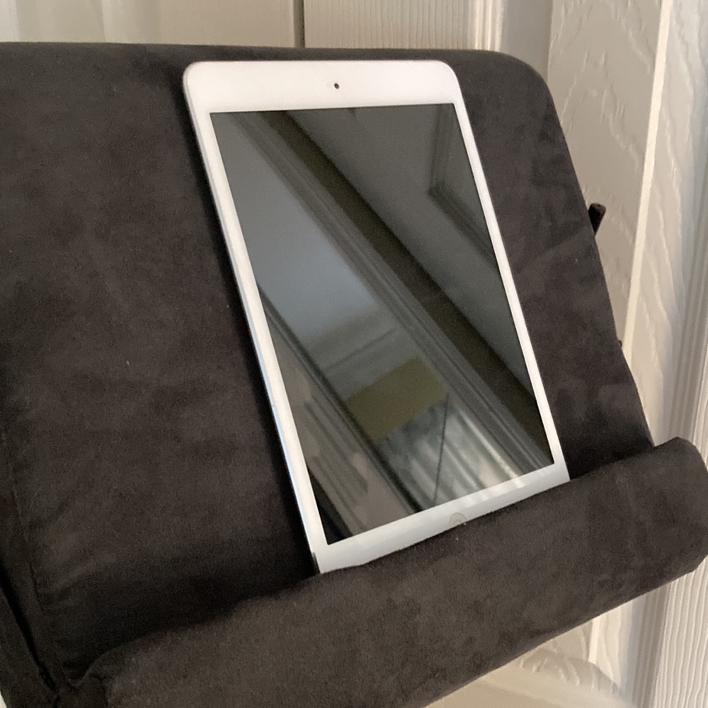 Pillow Pad Laptop/Tablet Stand - Picture 2 of 7